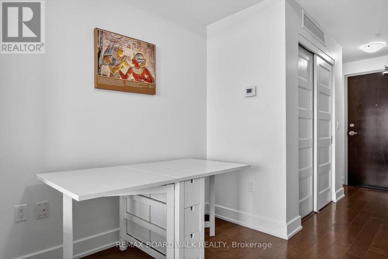 29379158/416-2785-baseline-road/redwood-park/ottawa/ontario/K2H0B7_29