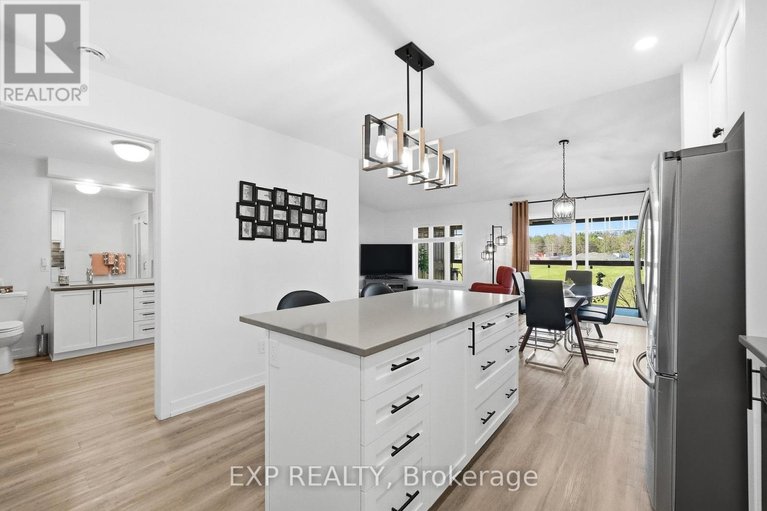 29674701/2114-312-masters-lane/town-of-rockland/clarence-rockland/ontario/K4K0L3_10