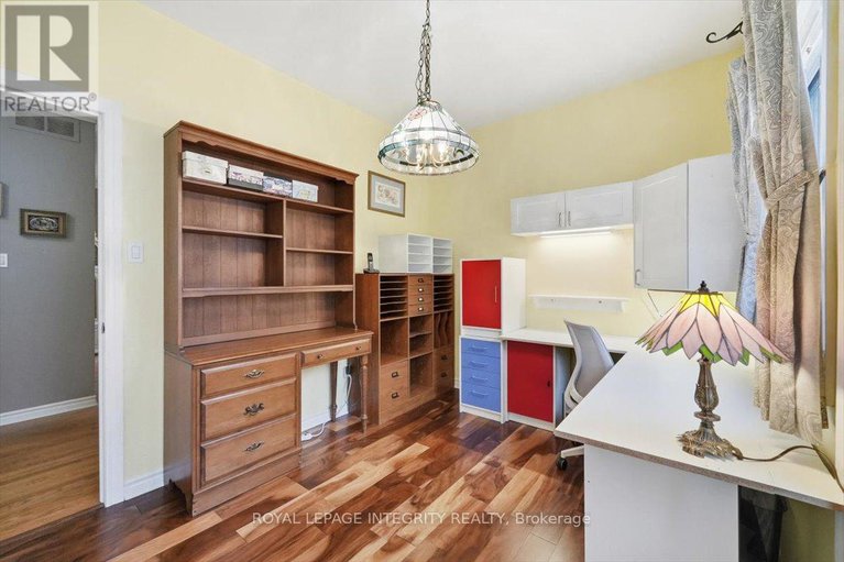 29339482/1030-valin-street/fallingbrookgardenway-south/ottawa/ontario/K4A4X7_29