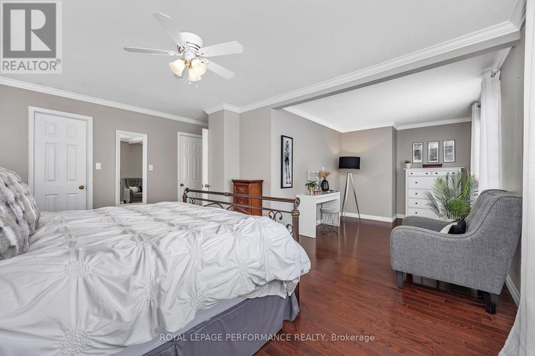 29305647/1310-prestone-drive/bilberry-creekqueenswood-heights/ottawa/ontario/K1E2Z6_23