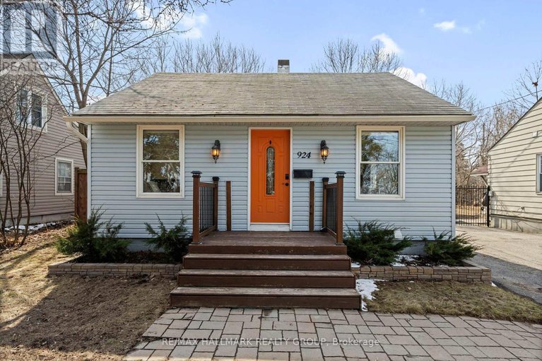 29614829/924-fisher-avenue/carlington/ottawa/ontario/K1Z6P4_1