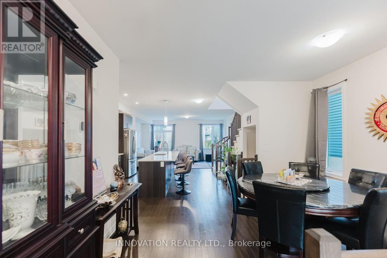 28861165/25-atop-lane/blossom-parkkemp-parkfindlay-creek/ottawa/ontario/K1X1G6_8