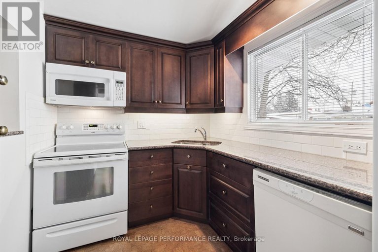 29578731/1989-michigan-avenue/urbandale-acres/ottawa/ontario/K1H6Y1_10