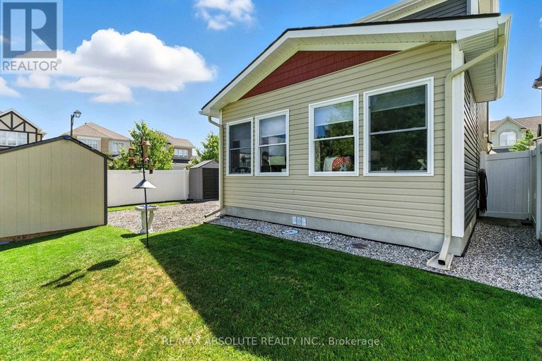 29571954/160-damselfly-way/half-moon-bay/ottawa/ontario/K2J6H6_46