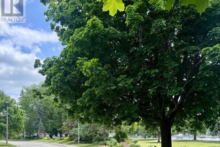 28468719/6-strathcona-street/smiths-falls/smiths-falls/ontario/K7A1V5_44