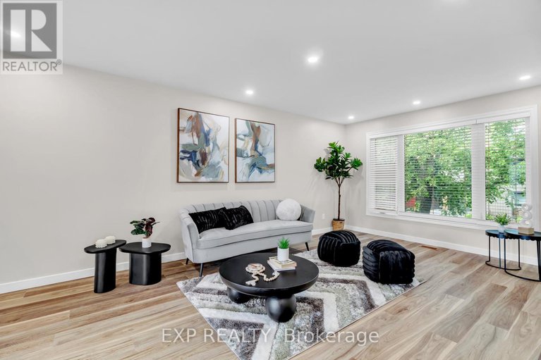 28458465/12-bayside-private/mooneys-bayriverside-park/ottawa/ontario/K1V9R3_5