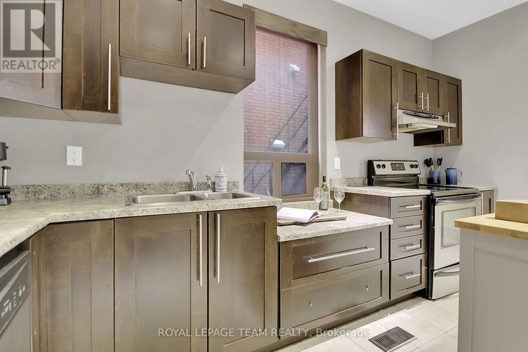 28974403/57-argyle-avenue/ottawa-centregolden-triangle/ottawa/ontario/K2P1B3_12