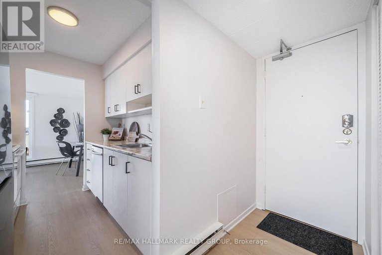 28970396/ph1-158c-mcarthur-avenue/vanier/ottawa/ontario/K1L8E7_5