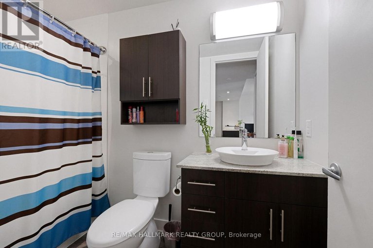 28811334/706-100-champagne-avenue-s/west-centre-town/ottawa/ontario/K1S4P4_13
