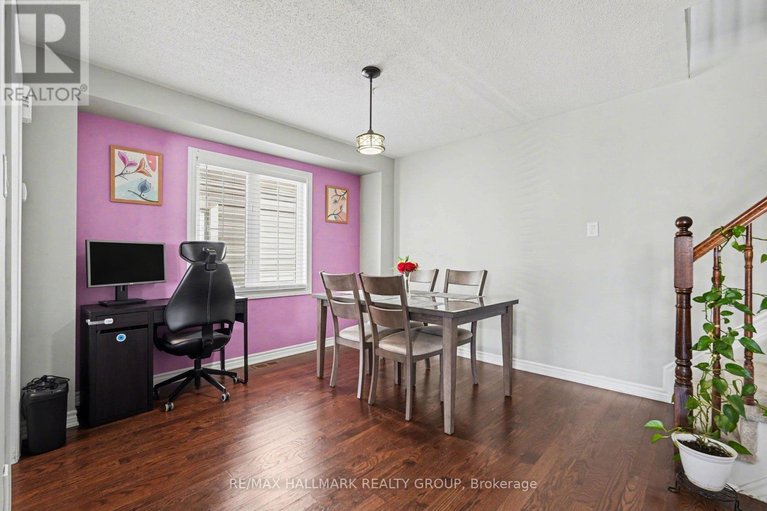 29660379/217-bensinger-way/stittsville-north/ottawa/ontario/K2S0P1_8