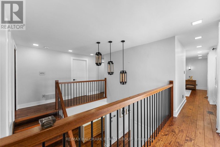 28291758/2-st-remy-drive/pheasant-run/ottawa/ontario/K2J1A3_30