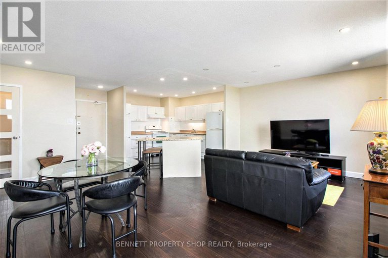 28488835/1201-2951-riverside-drive/mooneys-bayriverside-park/ottawa/ontario/K1V8W6_7
