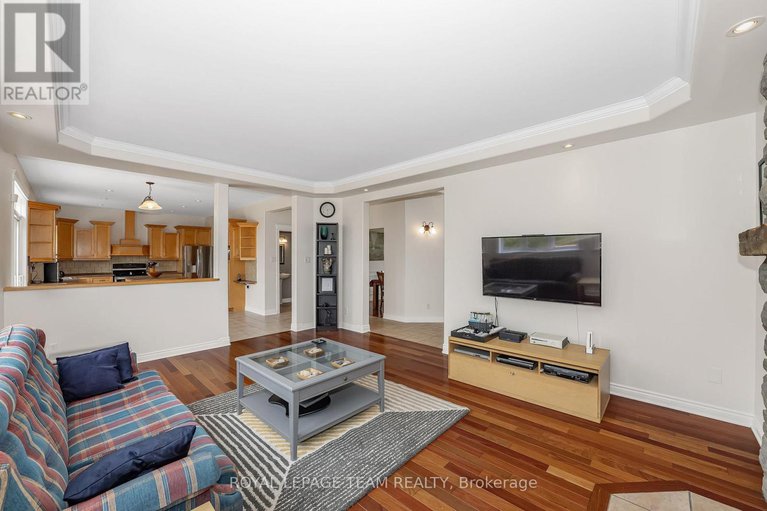 28614857/17-kolo-drive/remainder-of-stittsville-area/ottawa/ontario/K0A1B0_16