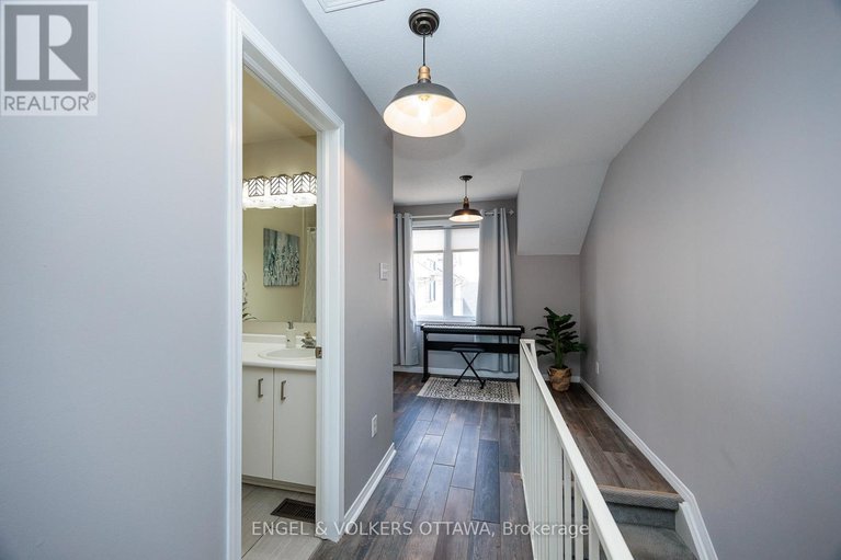 28416251/164-rochester-street/west-centre-town/ottawa/ontario/K1R7M4_29