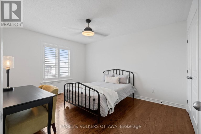 29512841/407-landswood-way/stittsville-south/ottawa/ontario/K2S0A3_26