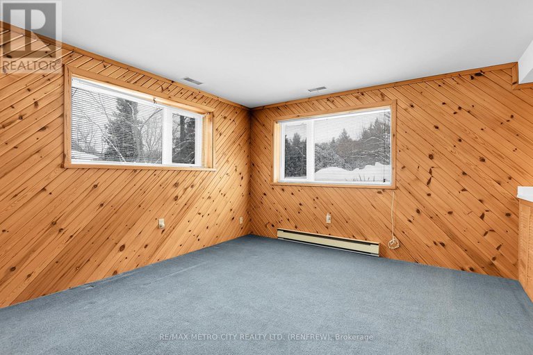 29410189/128-burns-drive/mcnabbraeside-twps/mcnabbraeside/ontario/K0A1G0_26