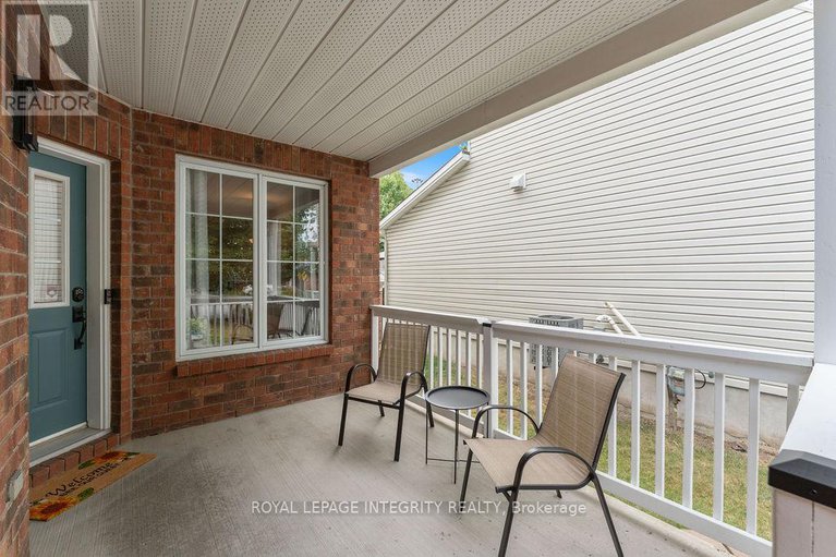 28910387/105-bishops-mills-way/beaverbrook/ottawa/ontario/K2K3C2_3