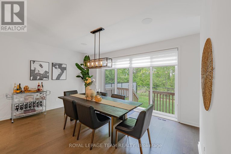 28358641/935-atrium-ridge/riverside-southgloucester-glen/ottawa/ontario/K4M0N9_16