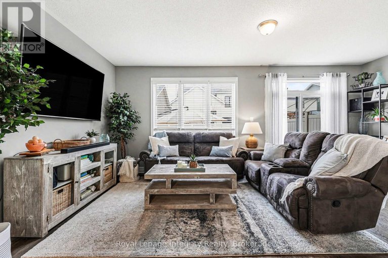 29598898/530-cope-drive/emerald-meadowstrailwest/ottawa/ontario/K2V0N8_15