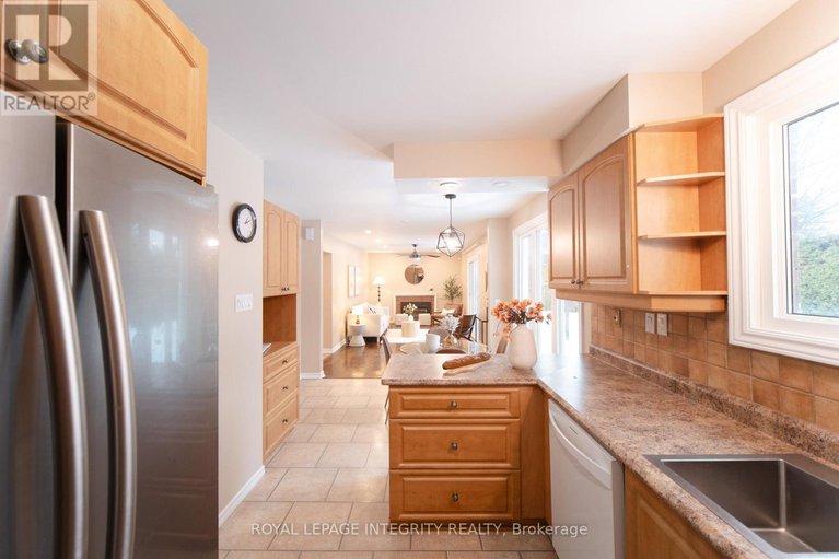 29260642/1953-marquis-avenue/beaconwood/ottawa/ontario/K1J8J3_12