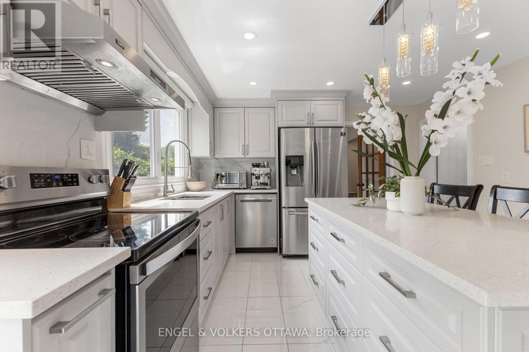 28814595/97-queensline-drive/bruce-farmgraham-parkqualicumbellands/ottawa/ontario/K2H7J6_11