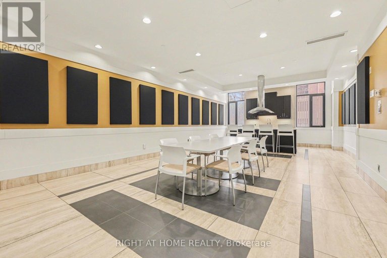 29563754/810-330-loretta-avenue-s/west-centre-town/ottawa/ontario/K1S4E8_24