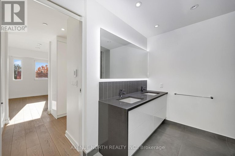 29325108/101-135-barrette-street/vanier/ottawa/ontario/K1L7Z9_29