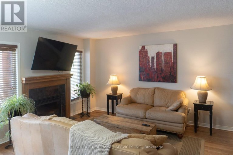 29687932/11-great-oak-private/riverview-park/ottawa/ontario/K1G6P7_7
