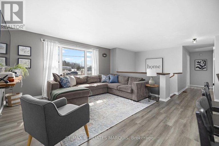 29438103/156-duncan-street/drummondnorth-elmsley-north-elmsley-twp/drummondnorth-elmsley/ontario/K7A4S4_7