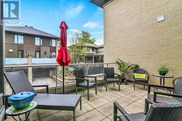 29674266/481-melbourne-avenue/mckellarhighland/ottawa/ontario/K2A1W4_30