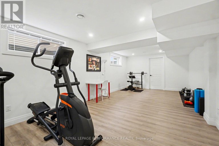 29633975/1828-mickelberry-crescent/notting-hillsummerside/ottawa/ontario/K4A0P2_39