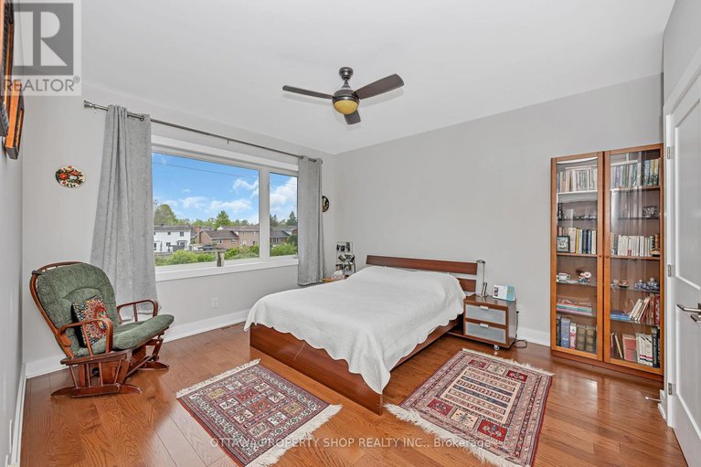 28399504/1355-mory-street/emerald-woodssawmill-creek/ottawa/ontario/K1T1C8_26
