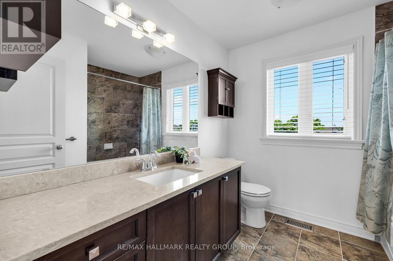 28876722/451-landswood-way/stittsville-south/ottawa/ontario/K2S0A4_37