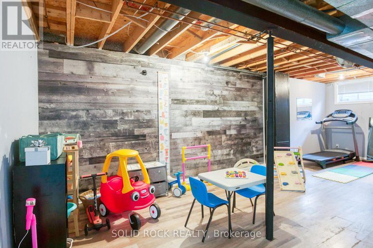 28913498/12-463-canotia-place/fallingbrookpineridge/ottawa/ontario/K4A2K2_21