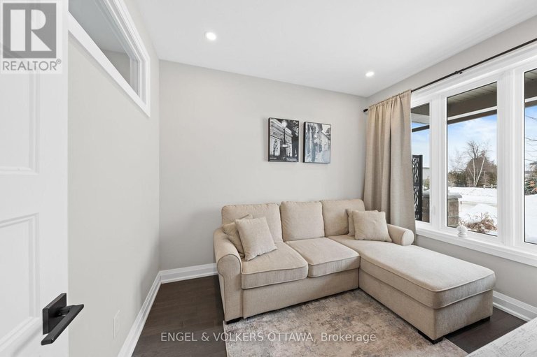 29584984/221-blackhorse-drive/north-grenville-twp-kemptville-south/north-grenville/ontario/K0G1J0_28