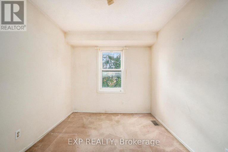 28974876/c-1699c-lamoureux-drive/queenswood-heights-south/ottawa/ontario/K1E2N3_16
