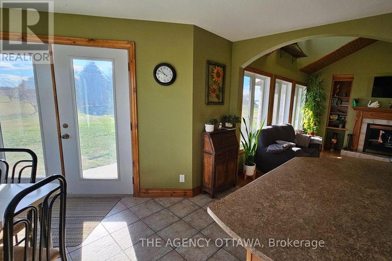 28633041/13243-thompson-road/north-dundas-winchester-twp/north-dundas/ontario/K0C2K0_21