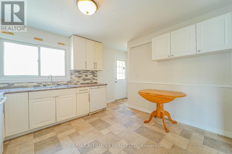 28708608/208-old-colony-road-e/glencairnhazeldean/ottawa/ontario/K2L1M7_10