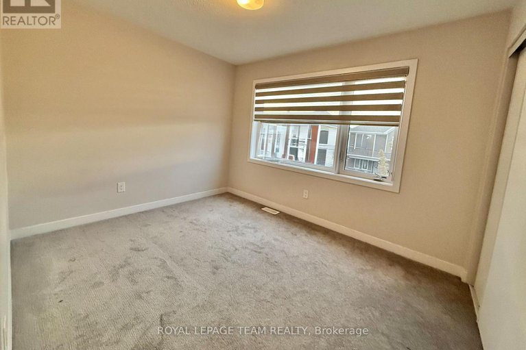 29028523/303-canadensis-lane/half-moon-bay/ottawa/ontario/K2J6X8_10