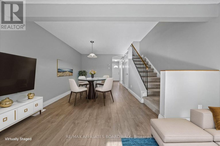 29211965/6482-bilberry-drive-w/convent-glen-north/ottawa/ontario/K1C4N8_11