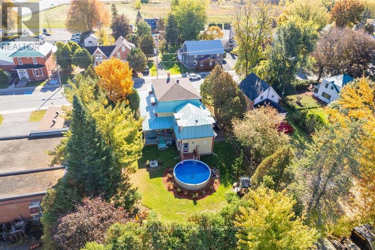 27561750/11-oak-street/lancaster/south-glengarry/ontario/K0C1N0_29