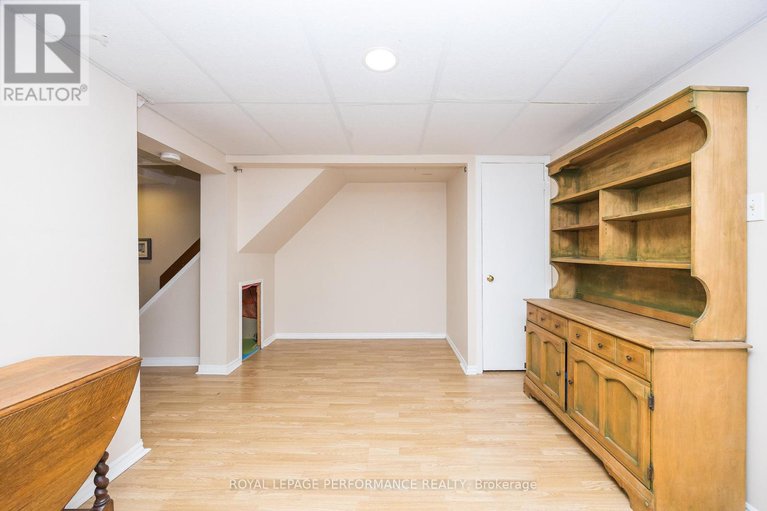 28471884/49-reaney-court/beaverbrook/ottawa/ontario/K2K1W7_38