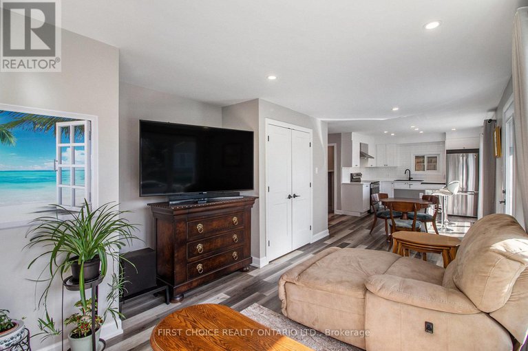 28911965/802-chapman-street/town-of-rockland/clarence-rockland/ontario/K4K1E6_6