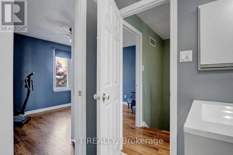 29018996/204-forestglade-crescent/hunt-club-park/ottawa/ontario/K1G6A7_26