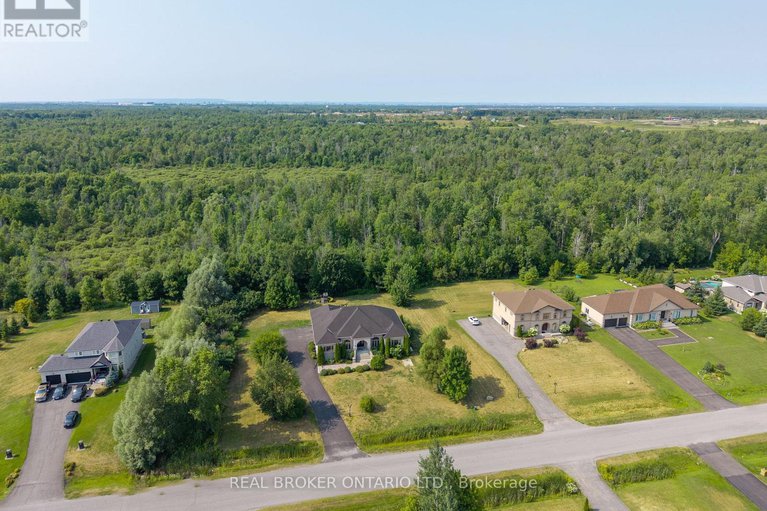 29375291/525-tullamore-street/riverside-south/ottawa/ontario/K1X0A2_50