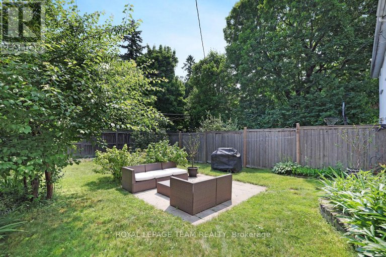 28576790/807-maplecrest-avenue/mckellar-heightsglabar-park/ottawa/ontario/K2A2Z7_29