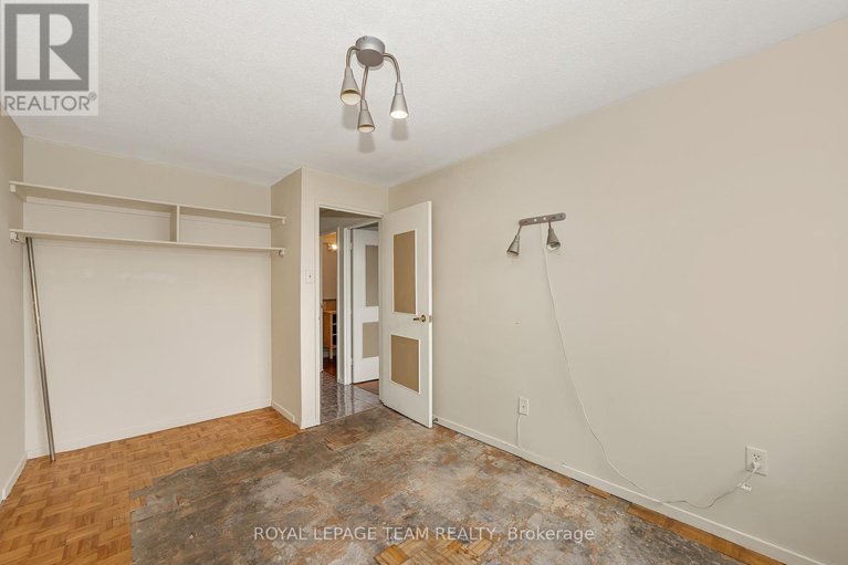 29128089/1210-20-chesterton-drive/borden-farmstewart-farmcarleton-heightsparkwood-hills/ottawa/ontario/K2E6Z7_20