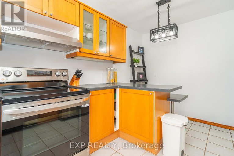 28989665/22-rickey-place/glencairnhazeldean/ottawa/ontario/K2L2E3_9