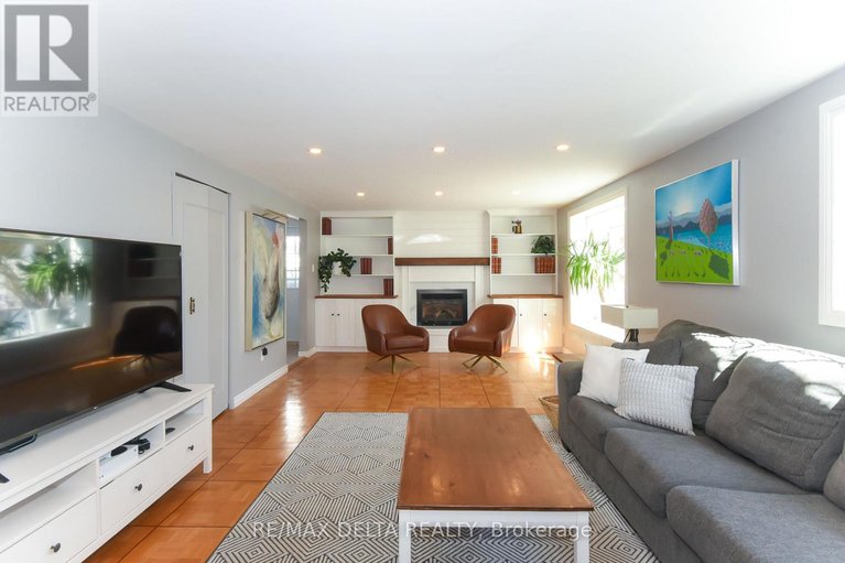 29629374/13-parklane-court/blackburn-hamlet/ottawa/ontario/K1B3H3_14