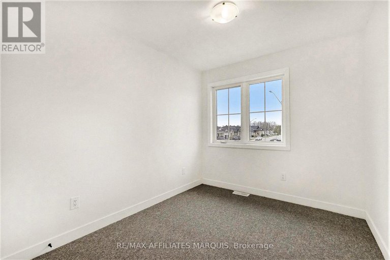 29154081/44-whitcomb-crescent/smiths-falls/smiths-falls/ontario/K7A0C0_20